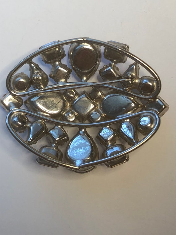 oval brooch