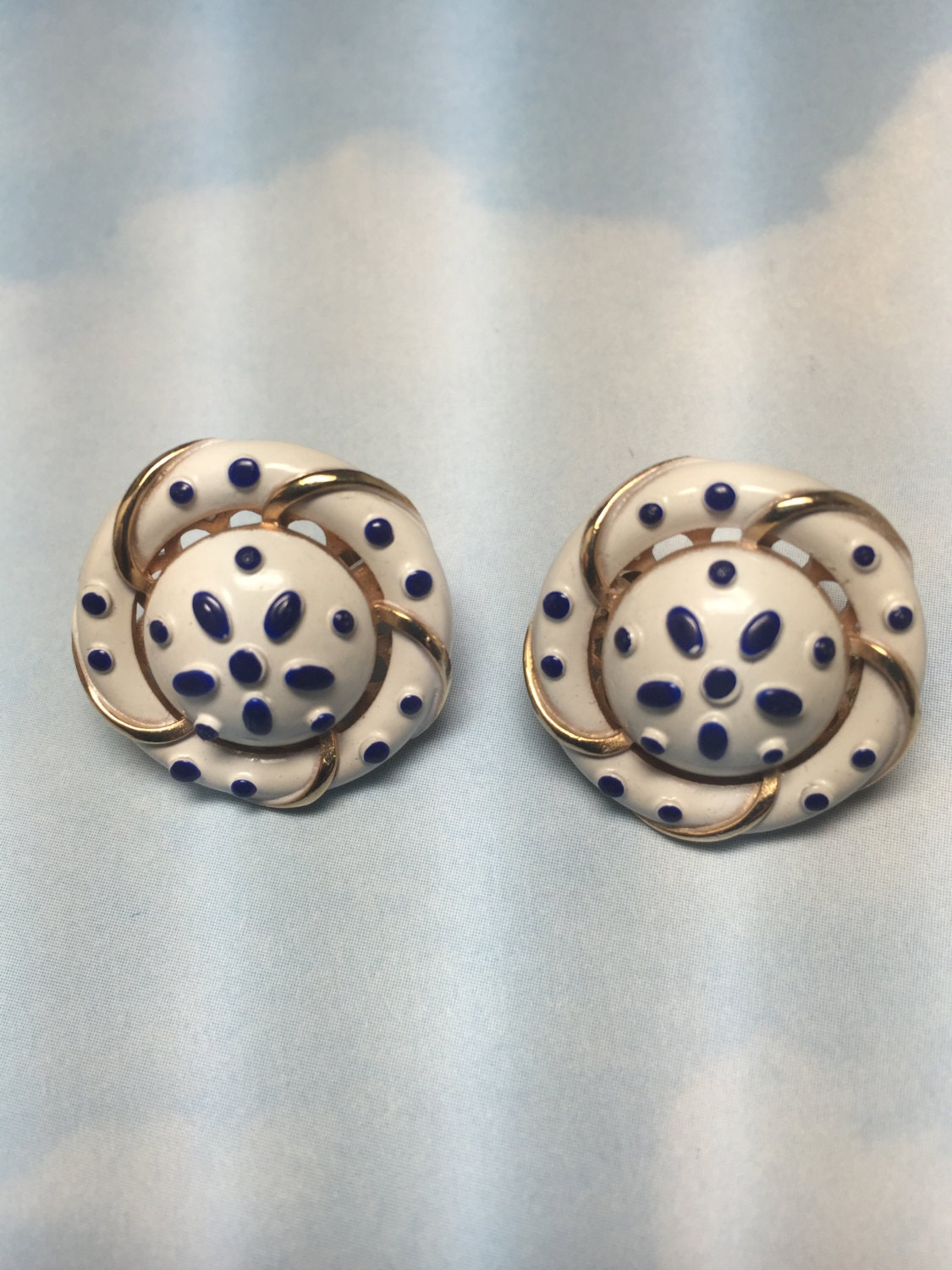 TRIFARI White with Blue Clip Earrings Match 1967 Pet Etsy
