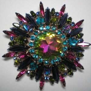 REDUCED 20% D&E aka JULIANA Rare Heliotrope Watermelon Brooch   Item No: 16503