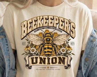 Vintage Beekeeper Shirt, Retro Honey Bee Tshirt, Botanical Garden Tee, Beekeeper Union Graphic, Nature Lover Gift