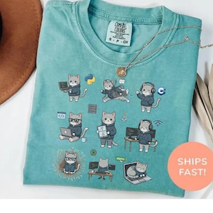 Programmeur Kat T-shirt | Coderende Katten, Laptop Illustraties, Kledinggeverfd T-shirt