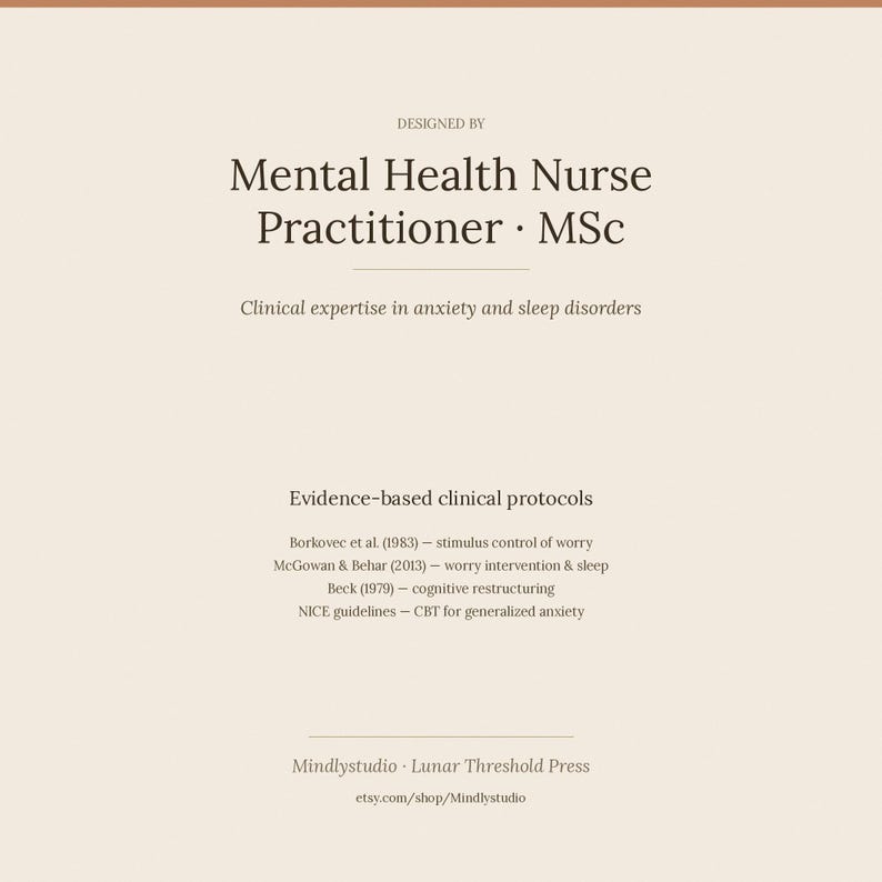 Puede incluir: Un documento informativo de color crema titulado Designed by Mental Health Nurse Practitioner MSc, que presenta experiencia cl&iacute;nica en ansiedad y trastornos del sue&ntilde;o, protocolos cl&iacute;nicos basados en evidencia y citas de Borkovec, McGowan, Behar y Beck.