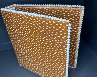 Met de hand gemaakt met stof bekleed Memory Stash plakboekalbum | Kameelbruin Oranje Gestippeld