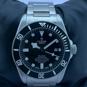Vintage Men's Tudor PELAGOS Automatic Black Dial Date Rotating Bezel Proper Working Condition Wristwatch