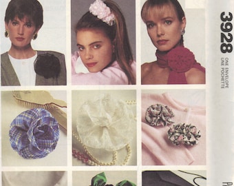 McCall's Craft Pattern Fabulous Flower How to Make Fabric Flower Accessories Hairclips Pins Scarf Uncut FF
