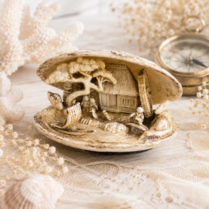 Japanese Clam Shell Diorama - Etsy