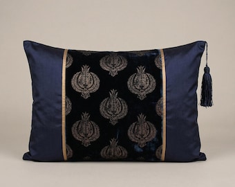 Cuscino in velluto di seta, federa per cuscino lombare in velluto di seta blu, cuscino decorativo con nappe.