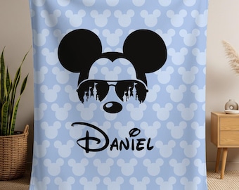 Manta mini de Mickey Mouse con nombre personalizado, manta suave de forro polar personalizada, diseño de personaje de dibujos animados para la habitación infantil.