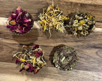 Blossom Bites (5 Pack) | Hay-Based Treats for Small Animals | Rabbit Forage  | Rabbit Treats | All Natural and Organic |
