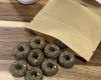 Bloomberry Rings | Hay-Based Treats for Small Animals | Small Pet Treats | All Natural and Organic | Healthy Small Pet Treats