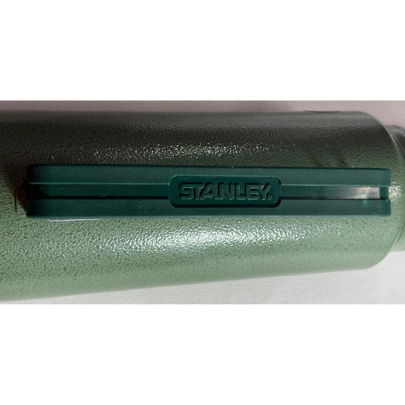 Termo vintage Aladdin Stanley A-944DH verde martillado, botella de vacío de 1 cuarto de galón. imagen 3