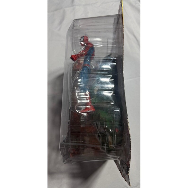 Action figure Marvel Select Spider-Man Special Collector Edition Diamond Select immagine 3