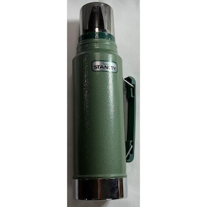 Termo vintage Aladdin Stanley A-944DH verde martillado, botella de vacío de 1 cuarto de galón. imagen 1