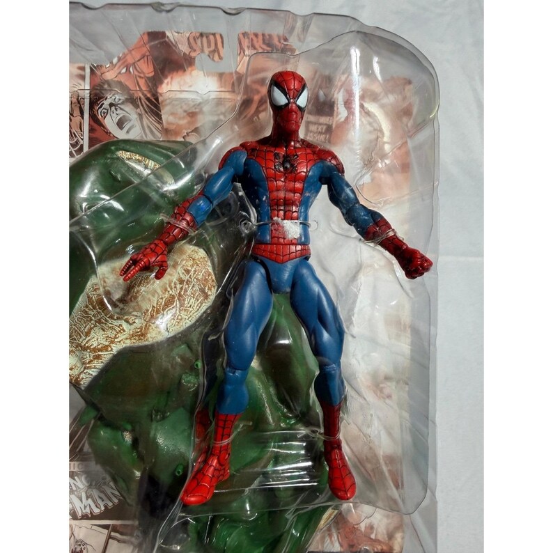 Action figure Marvel Select Spider-Man Special Collector Edition Diamond Select immagine 7