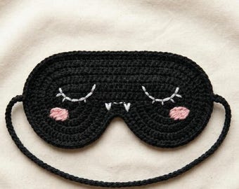 Patrón de ganchillo para antifaz de dormir con forma de murciélago estilo Kawaii (descarga en PDF)