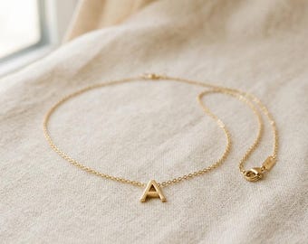 Collana minimalista con iniziale – Collana con lettera in oro/argento, gioiello personalizzato, regalo per donna