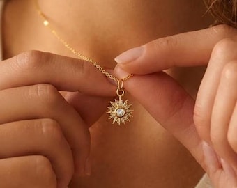 Dainty Sun Necklace for women, Minimalist Necklace, Gold Sun Pendant Necklace, Celestial Jewelry, Summer Necklace, Gift for Her