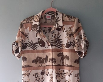 Vintage 90s Khaki Green Safari Print Blouse / Alia Botanical Crinkle Earth-tone Blouse / Women Size 10