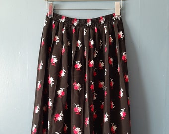Women's Vintage Floral Print Midi Skirt / Vintage Tan Jay Petite Pleated Skirt / Black and Fuchsia Pink / Size 14