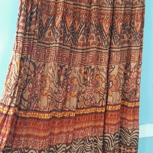Vintage 1990s boho maxi skirt /broomstick skirt / festival skirt/ Indian cotton gauzy hippie skirt / Size Small to Medium zdjęcie 4