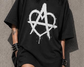 Anarchy Heart Oversized T-Shirt, Punk Grunge Streetwear Tee, Spray Unisex Graphic T-shirt