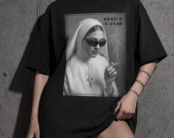 Berlin 4:20 AM Oversized Tee – Dark Techno Streetwear Shirt
