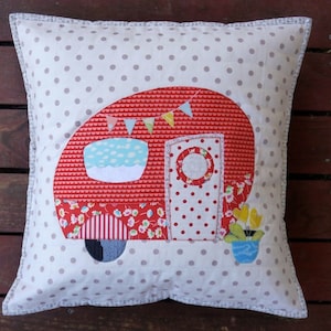 Poppies Van Applique Cushion pattern. PDF instand download