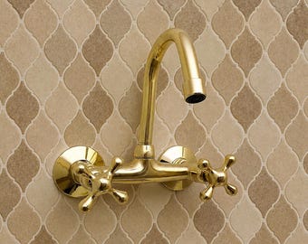 Unlackierter Messing-Wasserhahn zur Wandmontage, Vintage Cross Handle Spültischarmatur