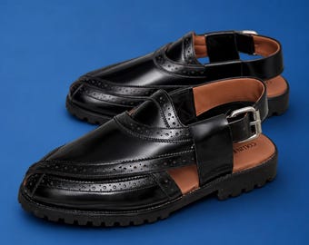 Sandalias de cuero negro para hombre hechas a mano, sandalias de vestir híbridas, zapatos estilo brogue con aberturas.
