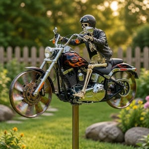 Molinillo de viento con forma de esqueleto y motocicleta, estaca de metal para jardín, arte gótico para patio, decoración de molino de viento para exteriores, regalo único para él, escultura de césped.