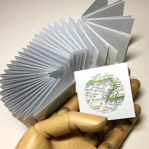 Mini-carte REMARQUES . Petites cartes carrées avec cercles Atlas vintage, cartes cadeaux vierges pliées, Messages, papeterie pour amoureux de voyage