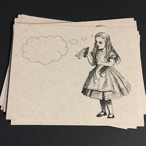 Cartes postales d'Alice au pays des merveilles. Lot de 12 cartes postales kraft Chapelier fou Lapin blanc original cadeau fantaisiste pour elle toutes les occasions