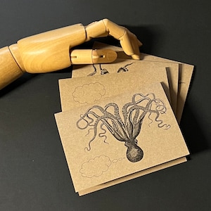 Les CEPHALOPODS sont COOL. Jeu de cartes de notes pliées A2 (4.25x5.5) Cartes Kraft vierges Calmar Poulpe Seiche Animaux de l’océan Papeterie Coffret cadeau