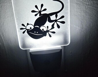 Segundo juego de siluetas de animales... Luz nocturna LED con encendido automático... Luz blanca
