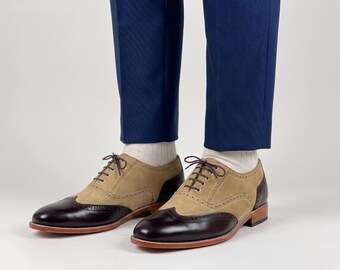Scarpe eleganti da uomo bicolore con punta a coda di rondine, in pelle scamosciata e cuoio, modello "spectator".