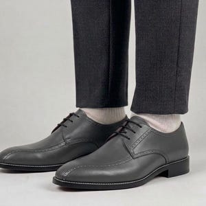 mens charcoal grey dress shoes how to wear grey sneakers men