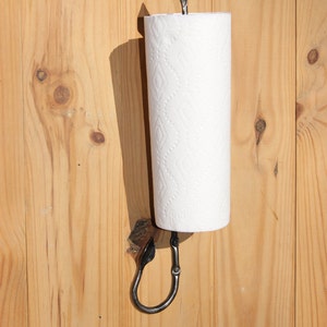 Vertical mounted paper towel holder
