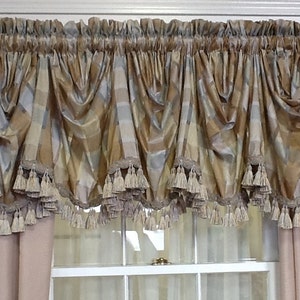 Sheer  5 scoop majesty valance in gold and spa blue check with tassel trim