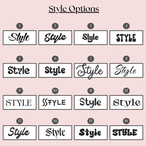 Może przedstawiać: Tabela zatytułowana Style Options przedstawiająca szesnaście r&oacute;żnych czarnych styl&oacute;w czcionek ponumerowanych od jednego do szesnastu. Każde pole zawiera słowo Style w unikalnym kroju pisma, od kursywy po pogrubione litery i ozdobne wzory.