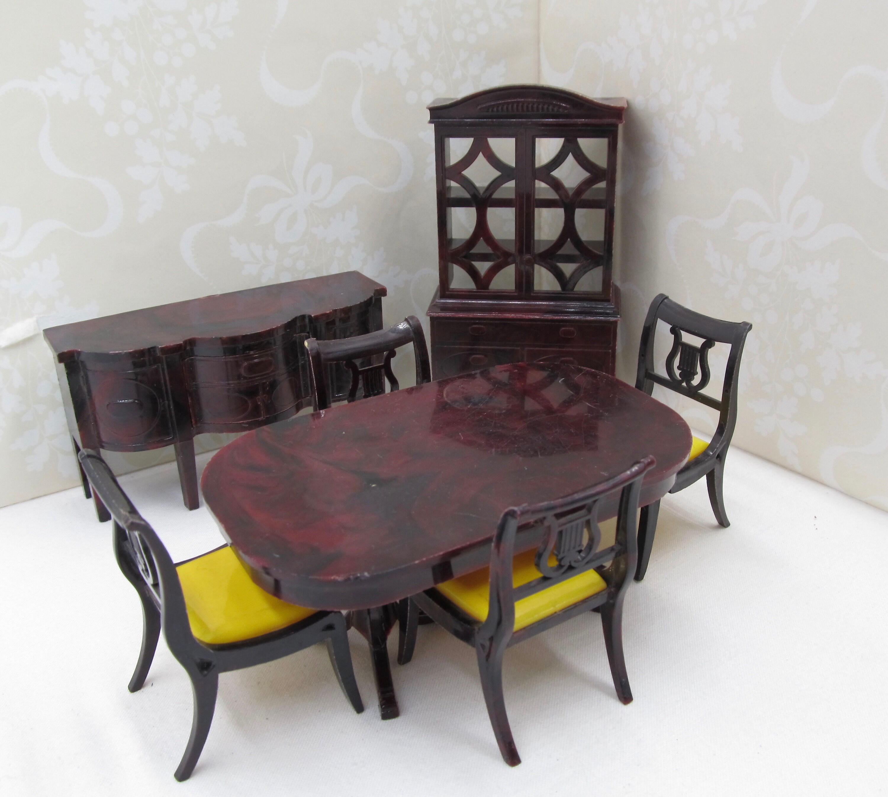 dollhouse dining room