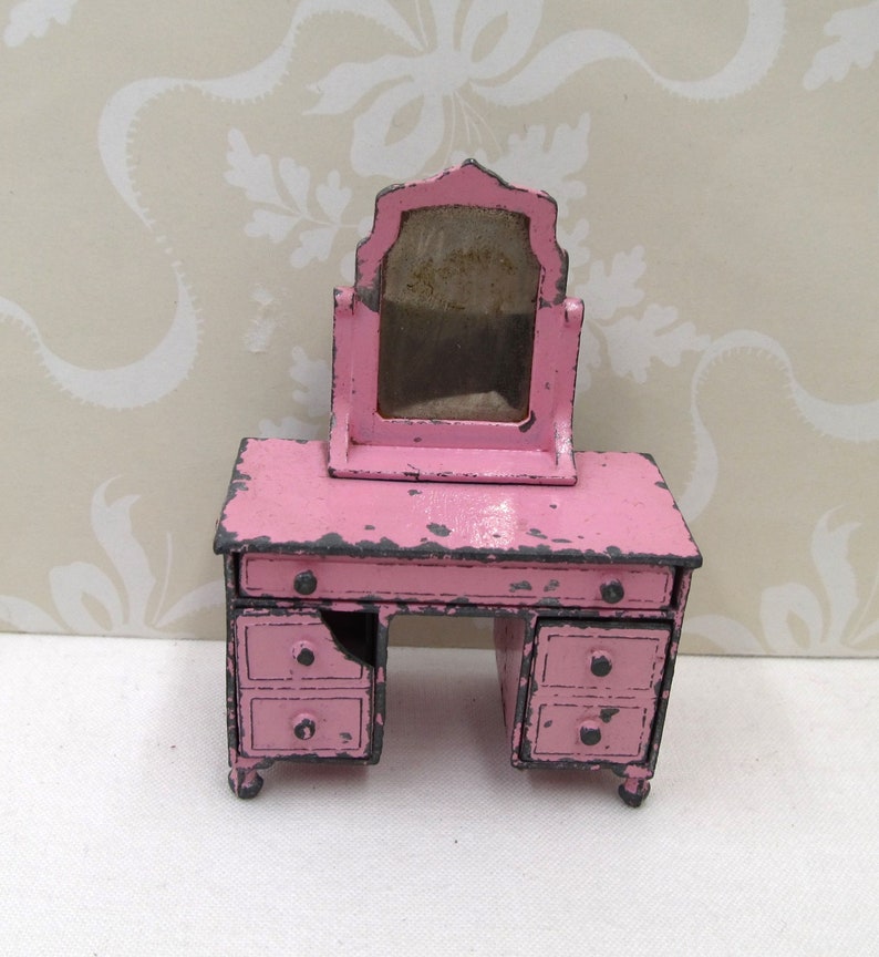 Vintage 1920s Tootsie Toys Bright Pink Bedroom Vanity With Mirror Tootsie Toy Bedroom Miniature Dollhouse Bedroom Dollhouse Collectors