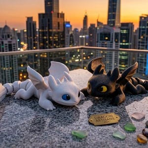Dragón articulado impreso en 3D - Figuras inspiradas en Furia Nocturna y Furia Luminosa, Dragón de juguete flexible, Decoración fantástica coleccionable, Dragon Artisans