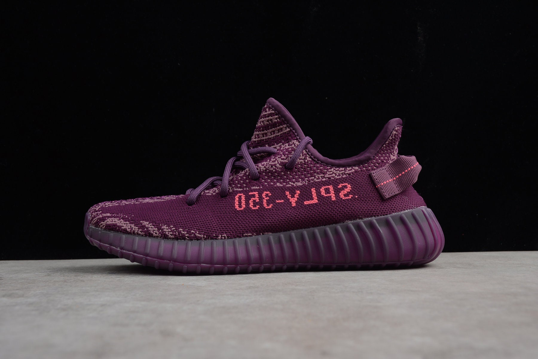 ledsager Rejse tiltale dør Purple Yeezy - Etsy