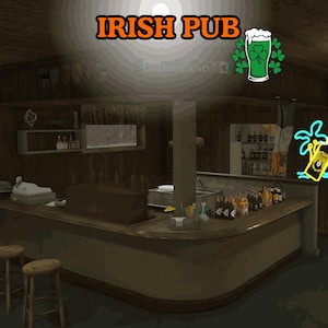 Può includere: Interno di un pub irlandese con bancone, sgabelli e scaffali pieni di bottiglie. Le parole "IRISH PUB" sono visualizzate sopra il bancone. È visibile anche un'insegna al neon di una bottiglia di birra e un bicchiere di birra con trifoglio verde.