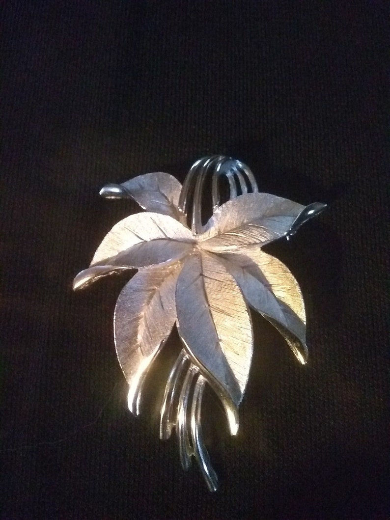Vintage Crown Trifari brushed silver leaf brooch and earrings demi parure