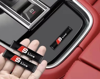 Conjunto de 4 adesivos com emblemas Audi, novos, para uso interno e externo.