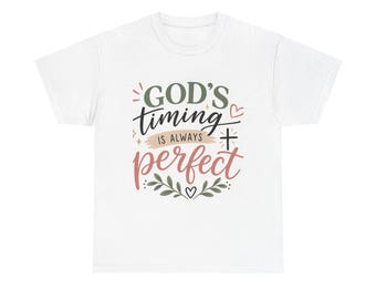 Camiseta "O Tempo de Deus é Sempre Perfeito" | Camiseta com Versículo Bíblico da Fé Cristã
