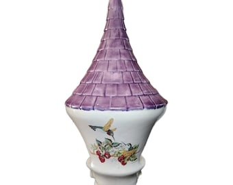 Mangiatoia per uccelli da giardino vintage in ceramica, stile cottage stravagante con tetto a torretta viola, rara