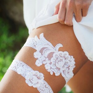 White Lace Wedding Garter, Beaded Flower Bridal Garter, White Wedding Garter Set, Floral Lace Garter set, Woodland Wedding Garter Set image 3