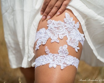 Flower Lace Wedding Garter Set,Lace Garter,White Pearl Lace Garter,Bridal Garter,Sequins Wedding Garter, Sequins Pearls Brial Garter Set